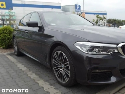 BMW Seria 5 530i xDrive M Sport sport