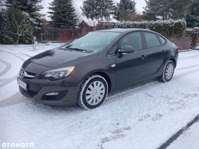 Opel Astra IV 1.4 T Active EU6