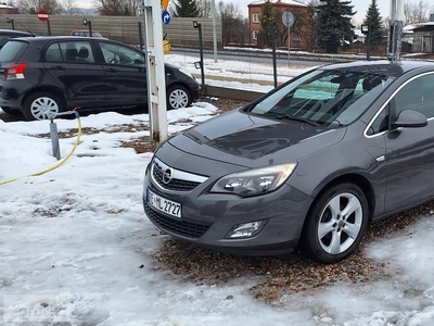 Opel Astra J