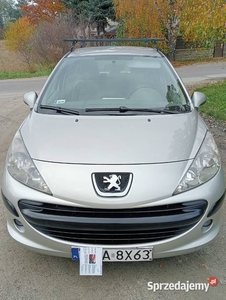 peugeot 207 14 ,8v 2010r gaz