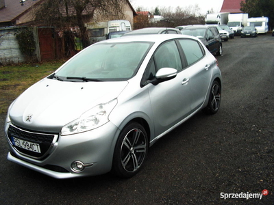 Peugeot 208 1,4 HDI 2012 r / navigacja /