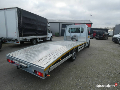 Renault Master master najazd auto pomoc drogowa autolawta