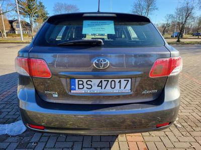 Toyota Avensis rocznik 2010