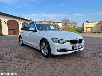 BMW Seria 3 318d Touring Luxury Line