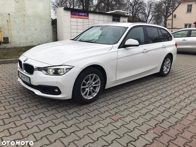 BMW Seria 3 318i Advantage