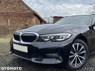 BMW Seria 3 320d Sport Line