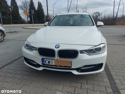 BMW Seria 3 320i Efficient Dynamics Edition Modern Line