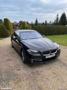 BMW Seria 5 530d xDrive Luxury Line