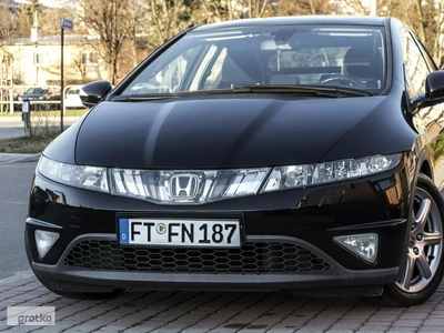 Honda Civic VIII 1.8_Benzyna_140 KM_Panorama_Ksenon_Nowe sprzegło_Nowa belka tył