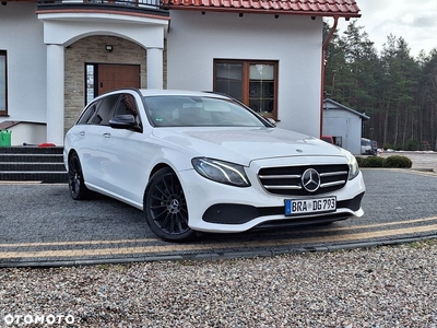 Mercedes-Benz Klasa E 220 d 4Matic T 9G-TRONIC Avantgarde