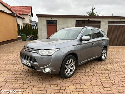 Mitsubishi Outlander PHEV Instyle NAVI +