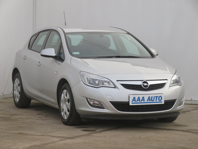 Opel Astra 2014 1.4 T LPG 182444km Active