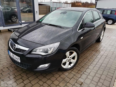 Opel Astra J