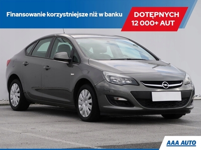 Opel Astra J Sedan 1.4 Turbo ECOTEC 140KM 2018