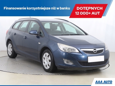 Opel Astra J Sports Tourer 1.7 CDTI ECOTEC 125KM 2011