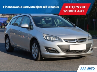 Opel Astra J Sports Tourer Facelifting 1.4 Turbo ECOTEC 140KM 2015