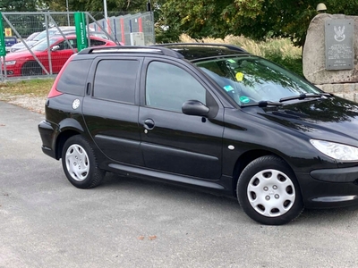 Peugeot 206 Kombi 1.4 i 75KM 2004