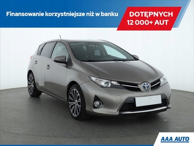 Toyota Auris II Hatchback 5d 1.8 HSD 136KM 2013