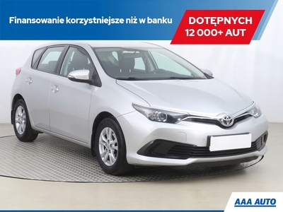 Toyota Auris II Hatchback 5d Facelifting 1.33 Dual VVT-i 99KM 2017