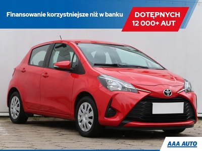 Toyota Yaris III Hatchback 5d Facelifting 2017 1.0 VVT-i 72KM 2019