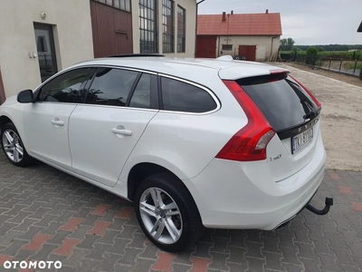 Volvo V60 T5 AWD Momentum