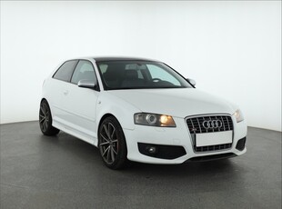 Audi S3 II (8P) , Skóra, Xenon, Bi-Xenon, Klimatronic, Tempomat