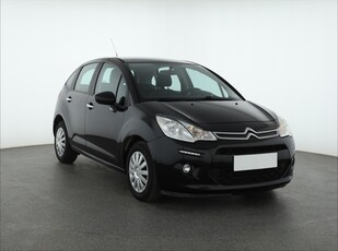 Citroen C3 II , Klima, Tempomat, Parktronic, Podgrzewane siedzienia