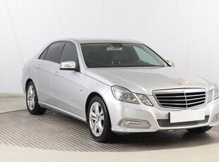 Mercedes-Benz Klasa E W212 , Automat, Skóra, Navi, Xenon, Bi-Xenon, Klimatronic,