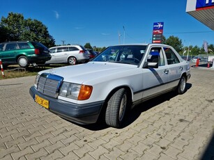 Mercedes-Benz W124 W124 Żółte Tablice Bardzo ładny Możliwa Zamiana