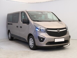 Opel Vivaro , L2H1, 9 Miejsc