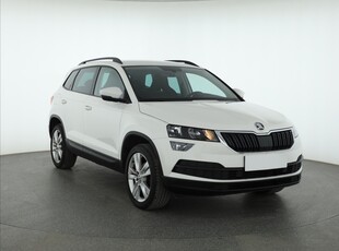 Skoda Karoq , Salon Polska, Serwis ASO, Klimatronic, Tempomat, Parktronic