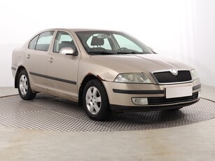 Skoda Octavia II , HAK, Klimatronic,ALU, El. szyby