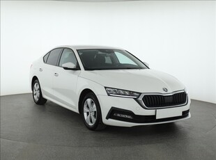 Skoda Octavia IV , Salon Polska, Serwis ASO, Klimatronic, Tempomat, Parktronic