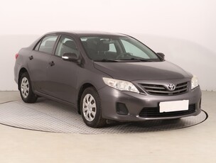 Toyota Corolla X , Salon Polska, 1. Właściciel, Klima, Podgrzewane siedzienia