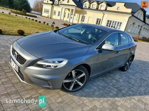 Volvo V40 II