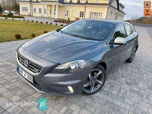 Volvo V40 II