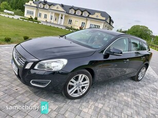 Volvo V60 I