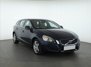 Volvo V60 I , Salon Polska, Automat, Skóra, Xenon, Bi-Xenon, Klimatronic,