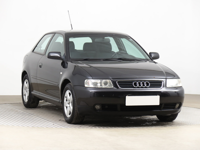 Audi A3 2002 1.6 215557km ABS