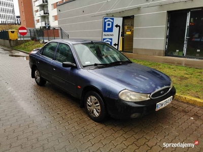 Ford mondeo 1.8 benzyna