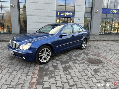 Mercedes c klasa 2.7 cdi automat Bogate wyposaznie piekna