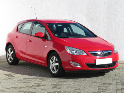 Opel Astra 2010 1.6 T 186357km 132kW