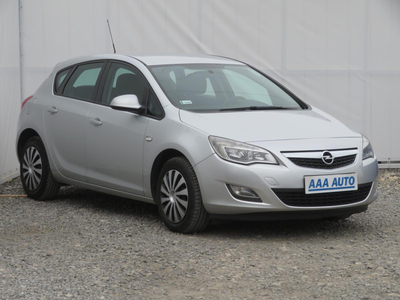 Opel Astra 2013 1.7 CDTI 183284km Hatchback