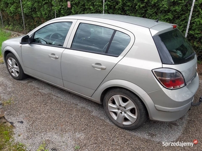 OPEL ASTRA III 1,6 2010/11BENZ +GAZ 120000 km