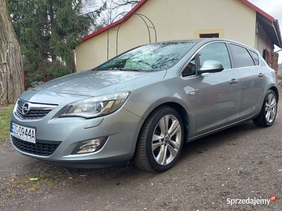 Opel Astra IV J 1.7cdti Cosmo prywatne