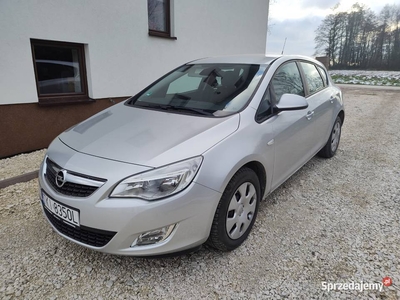 Opel Astra J 1.4 TURBO 140KM