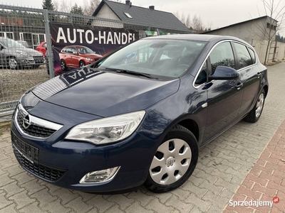 OPEL ASTRA J 1.4 TURBO BENZYNA 2011 rok