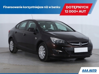 Opel Astra J Sedan 1.4 Turbo ECOTEC 140KM 2014