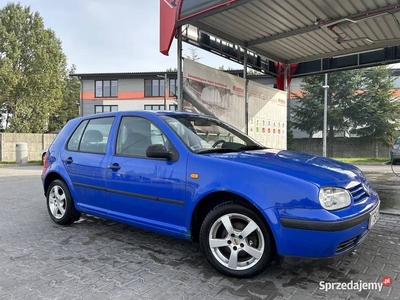 Volkswagen Golf 1.6 100KM LPG