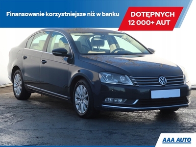 Volkswagen Passat B7 Limousine 2.0 TDI CR DPF BlueMotion 140KM 2014